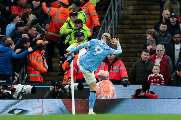 配资头条网站 赵心童预测英超焦点战：曼城2-1击败阿森纳，哈兰德进球